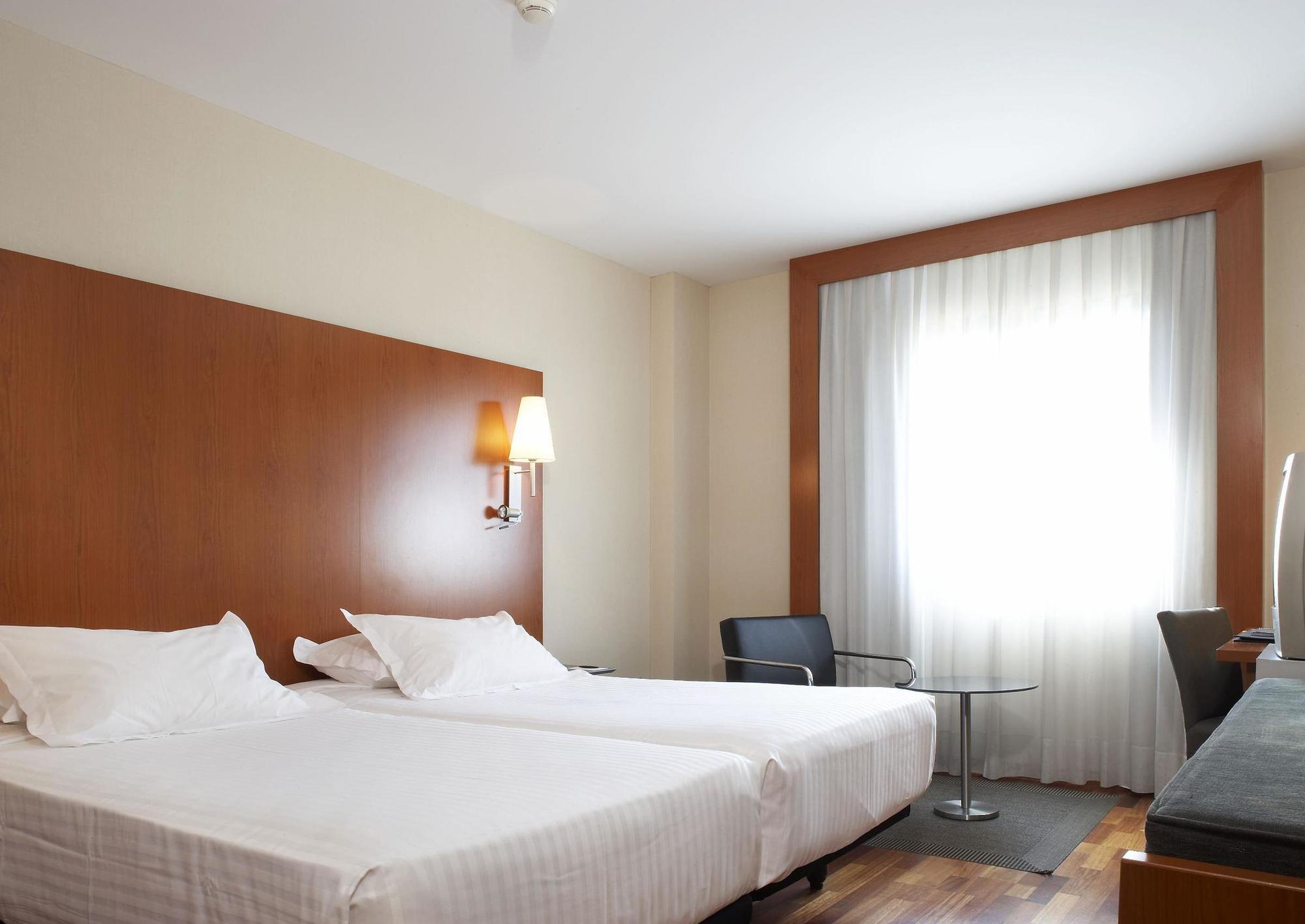 Ac Hotel Sevilla Forum By Marriott Room photo